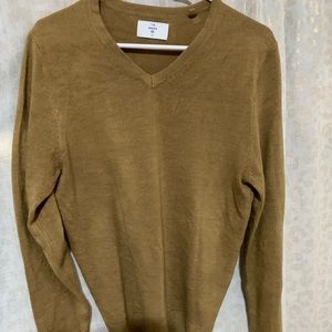 The Basic Sweater size M